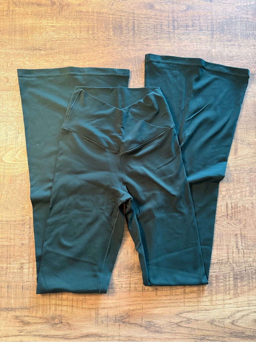 Aerie Offline Crossover Flare leggings- deep green